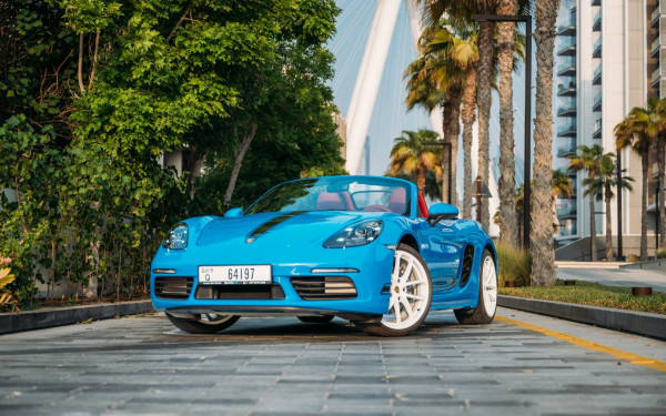 Rent Porsche in Dubai - Luxury car rental Dubai