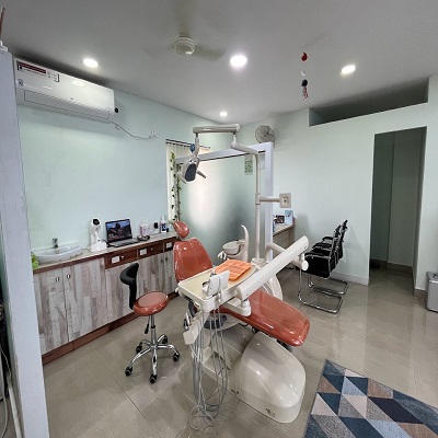 Dr Sris Dental & Implant Clinic