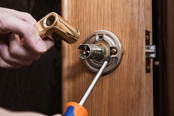 SwiftSecure Locksmith East Grinstead